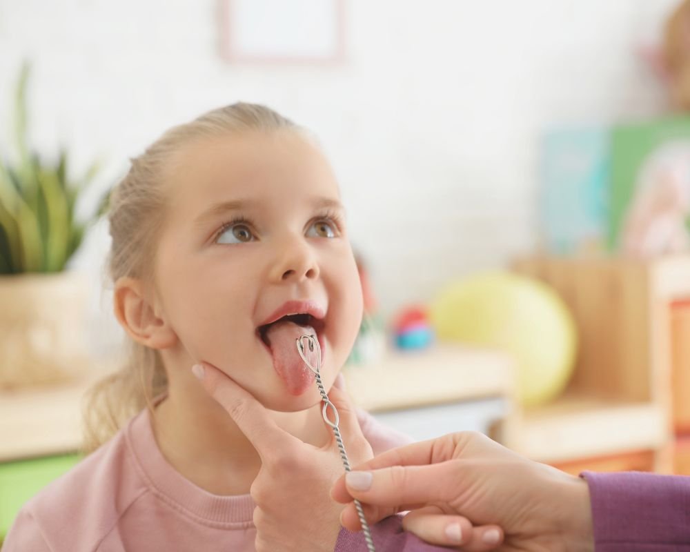 Como a terapia fonoaudiológica ajuda na prática o desenvolvimento da criança